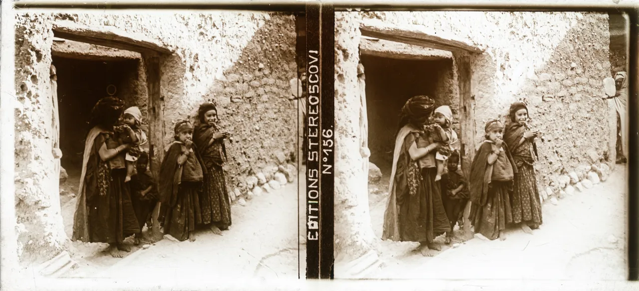 Mag2156.jpg