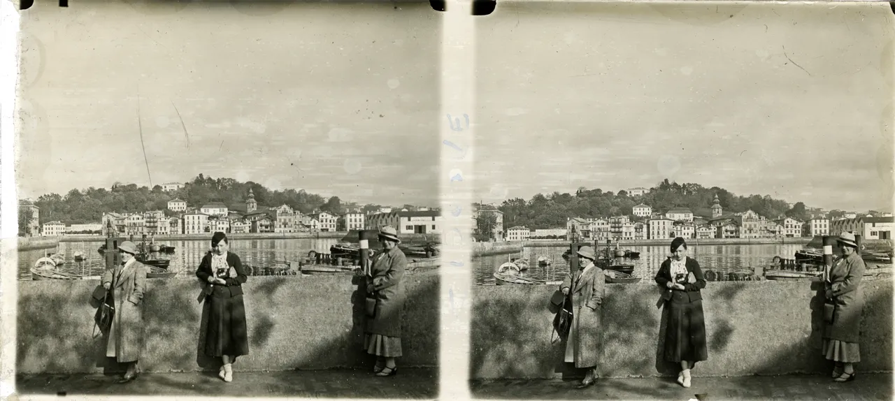 Mag2242.jpg
