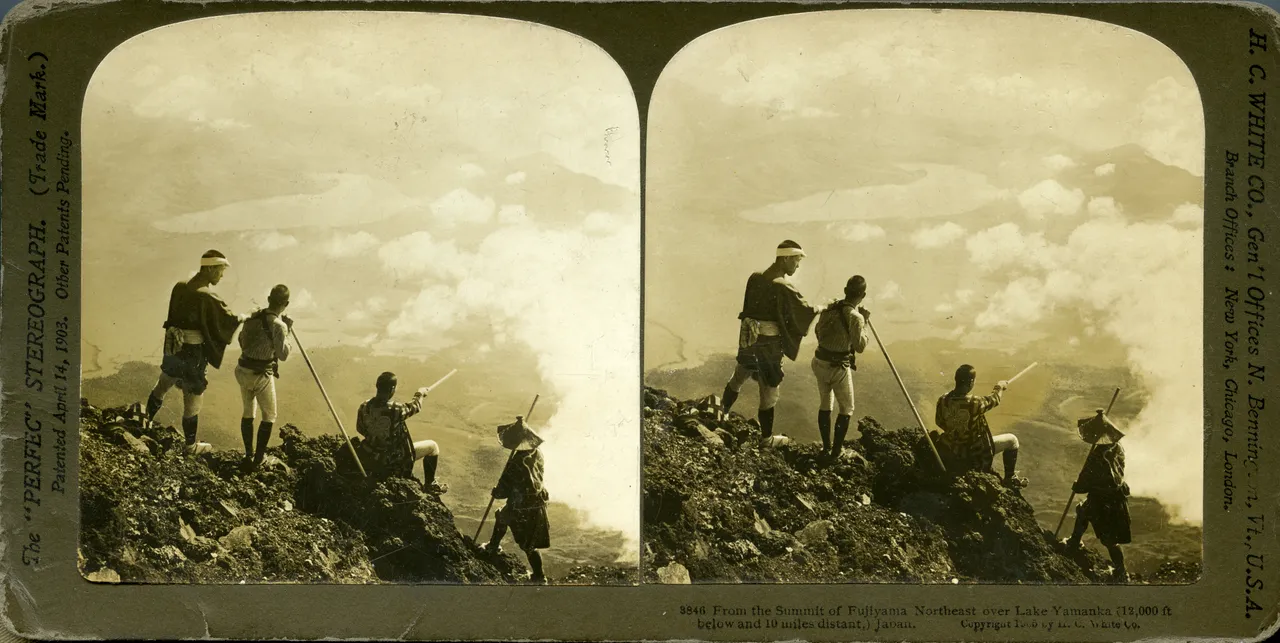 Mag0622.jpg