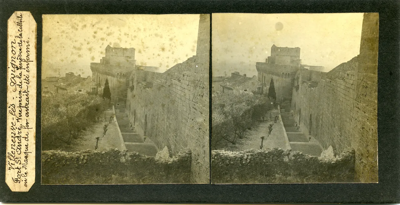 Mag0814.jpg