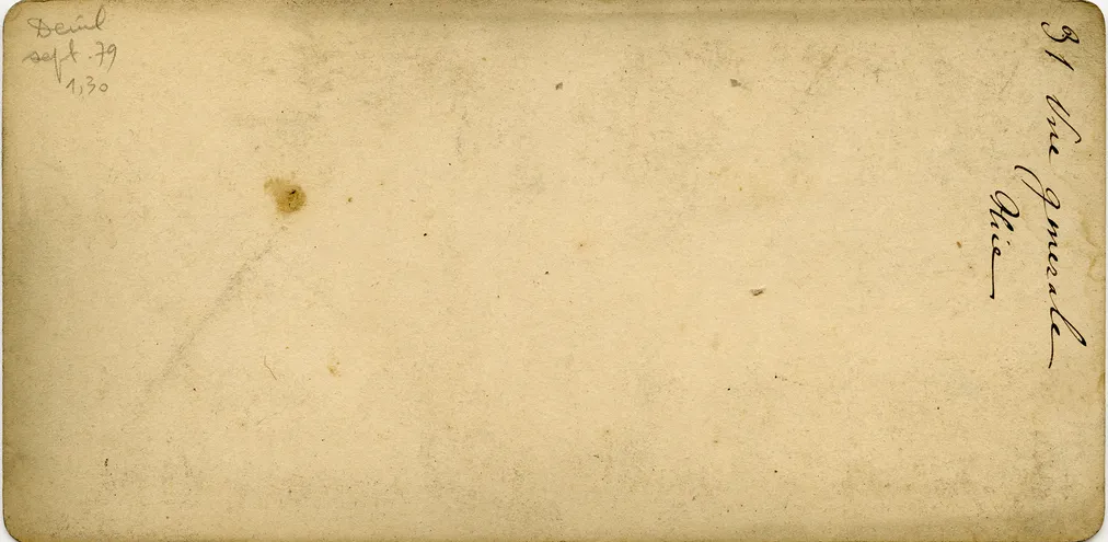 Mag1102.jpg