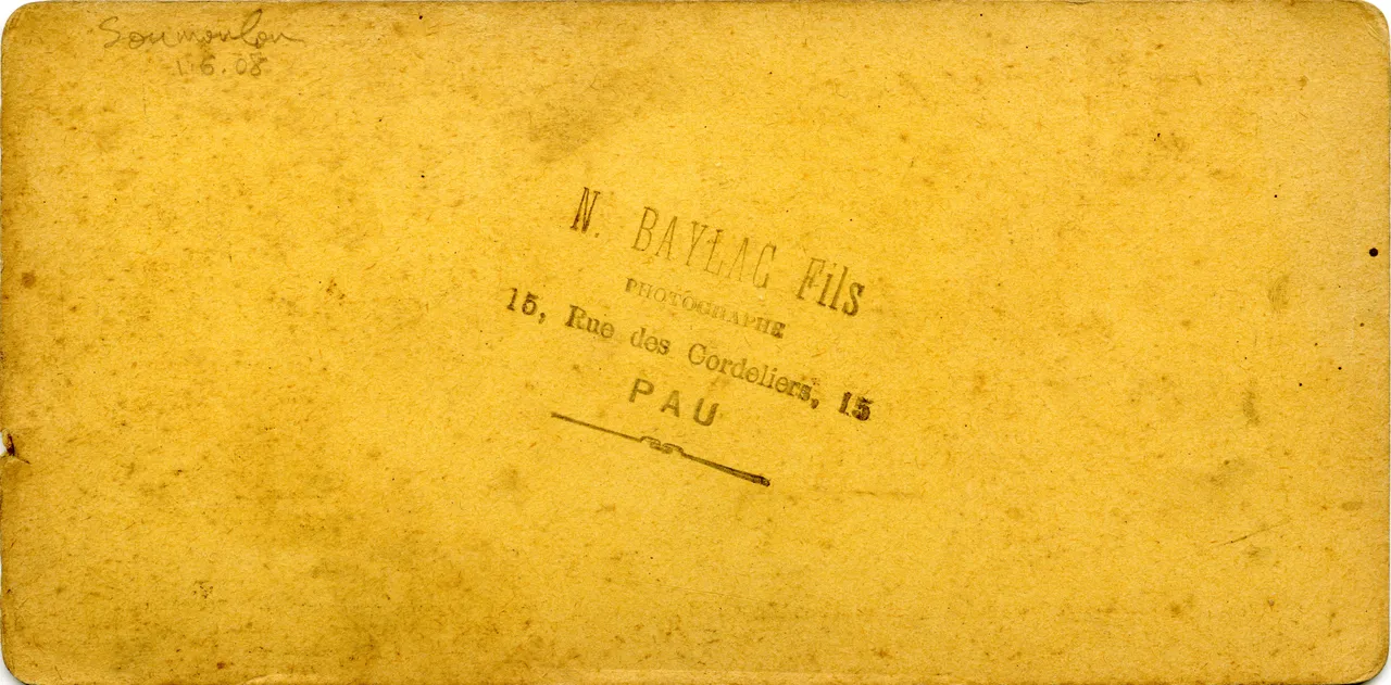 MAG3712.jpg