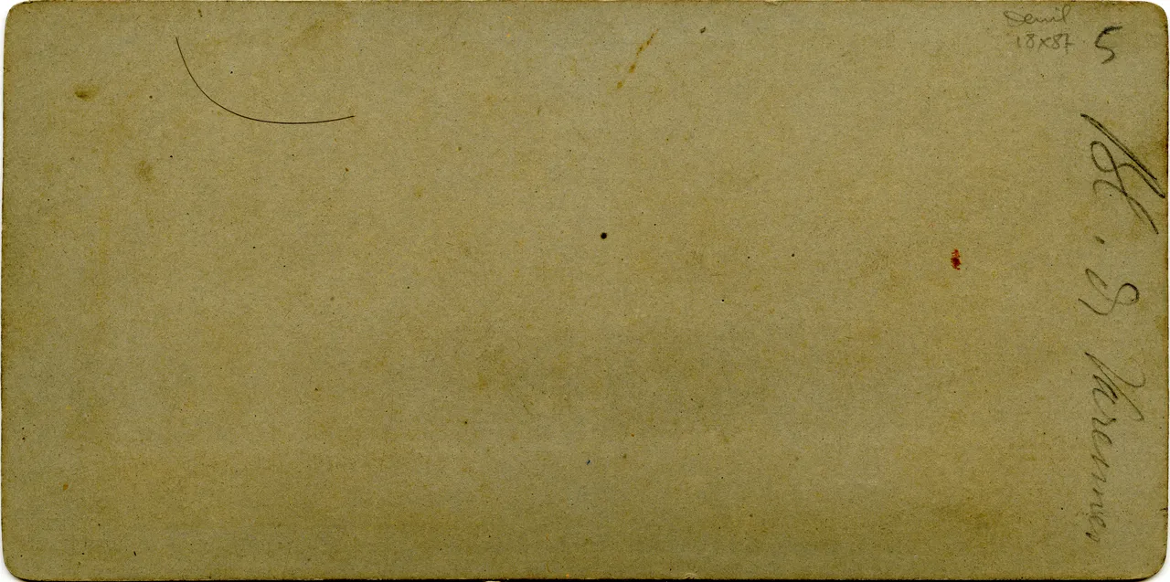MAG3251.jpg
