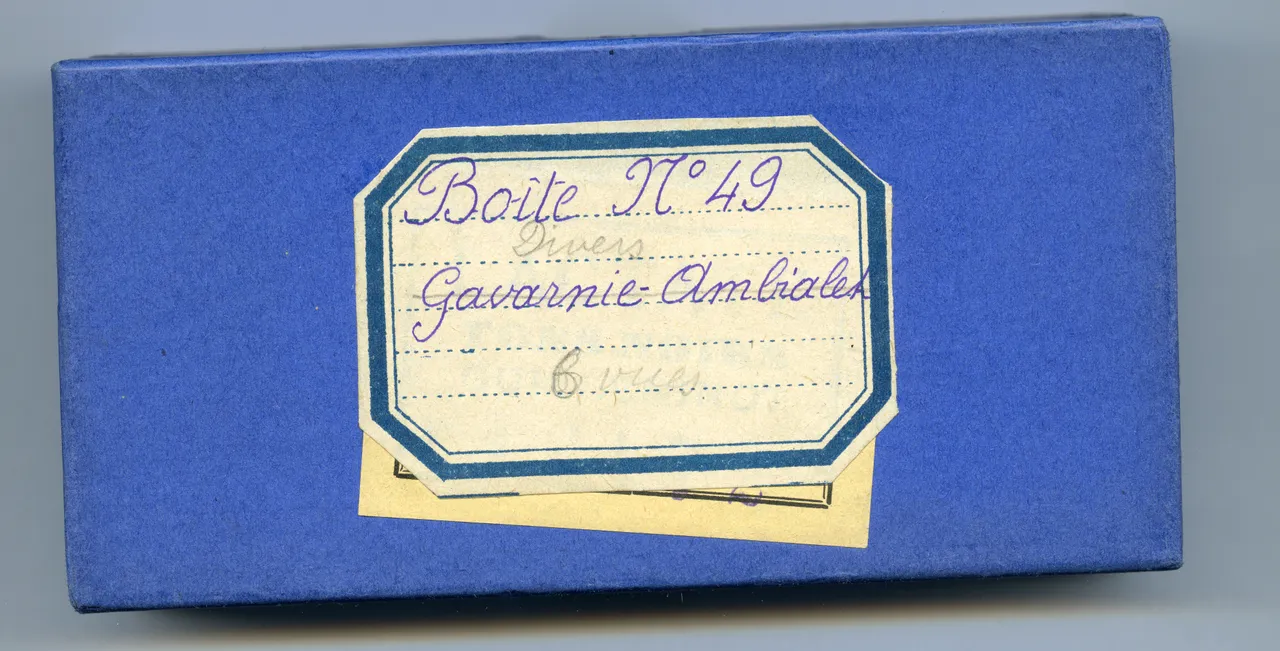 CLL043.jpg